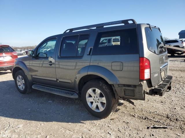 2005 Nissan Pathfinder LE