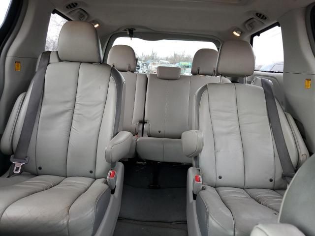 2011 Toyota Sienna XLE