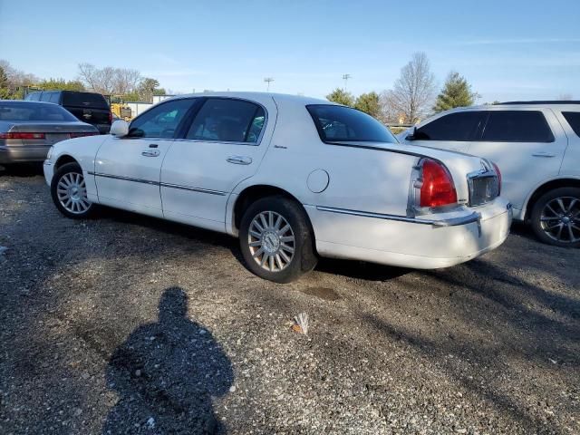 2003 Lincoln Town Car Signature