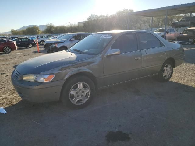 1999 Toyota Camry LE