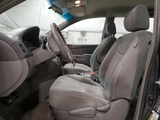 2006 Toyota Sienna CE