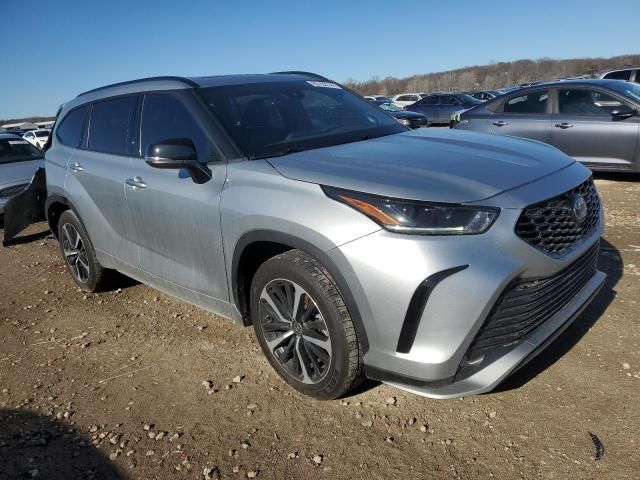 2022 Toyota Highlander XSE