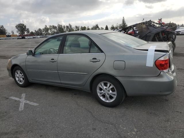 2005 Toyota Camry LE