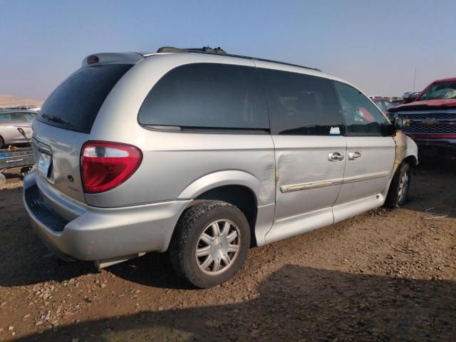 2005 Chrysler Town & Country Touring