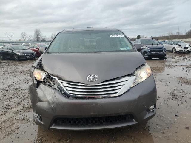 2013 Toyota Sienna XLE