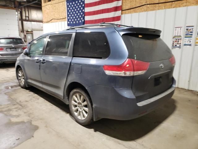 2013 Toyota Sienna LE