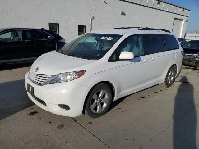 2015 Toyota Sienna LE