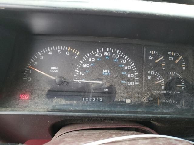 1992 Plymouth Grand Voyager LE