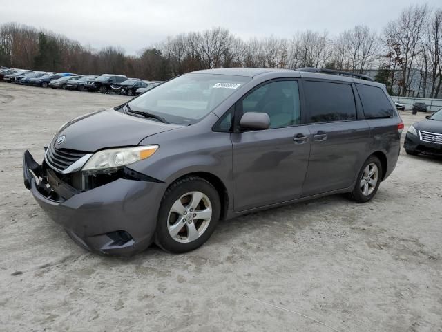 2011 Toyota Sienna LE