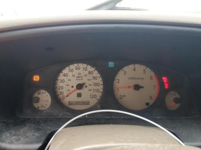 2000 Nissan Pathfinder LE