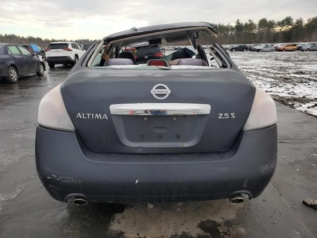 2010 Nissan Altima Base