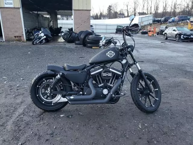 2016 Harley-Davidson XL883 Iron 883