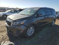 Vehiculos salvage en venta de Copart Kansas City, KS: 2017 KIA Sedona LX