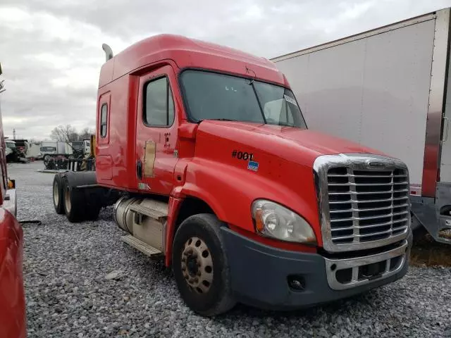 2019 Freightliner Cascadia 125