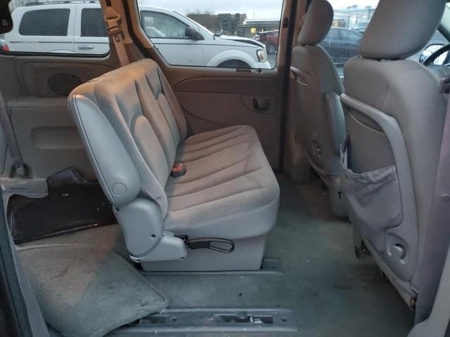 2005 Chrysler Town & Country