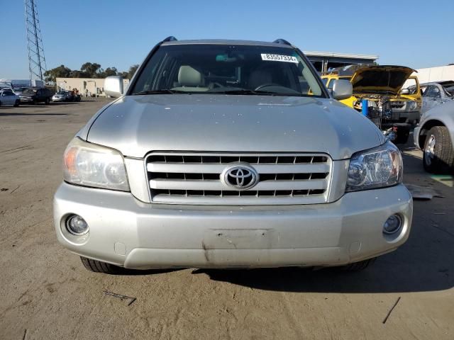 2004 Toyota Highlander Base