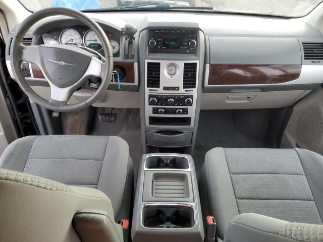 2010 Chrysler Town & Country Touring