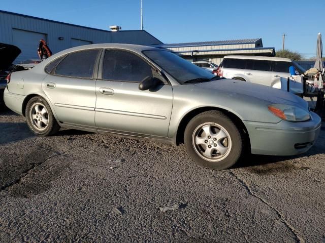 2005 Ford Taurus SE