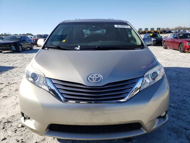 2017 Toyota Sienna XLE