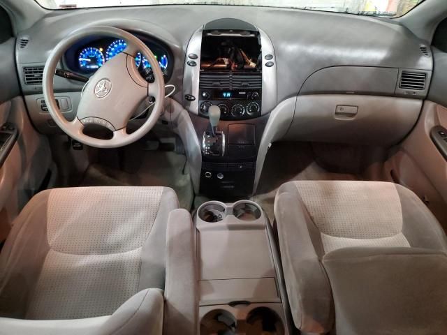 2008 Toyota Sienna CE