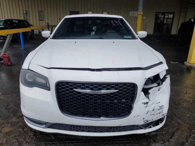 2016 Chrysler 300 S