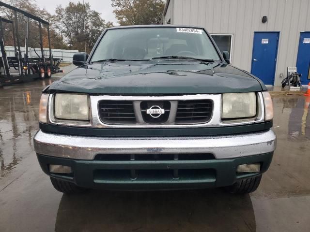 2000 Nissan Frontier Crew Cab XE