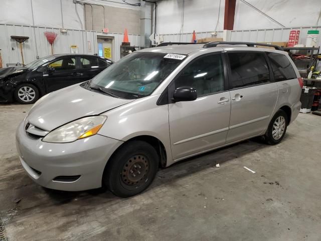 2009 Toyota Sienna CE