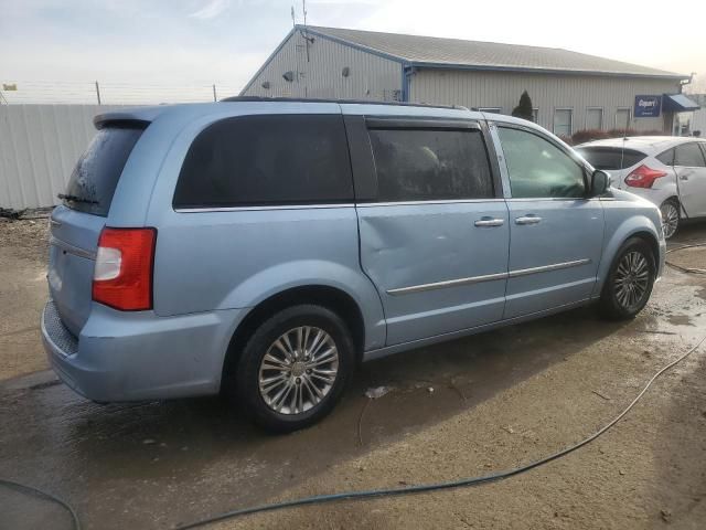 2013 Chrysler Town & Country Touring L