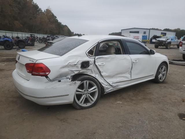 2013 Volkswagen Passat SEL