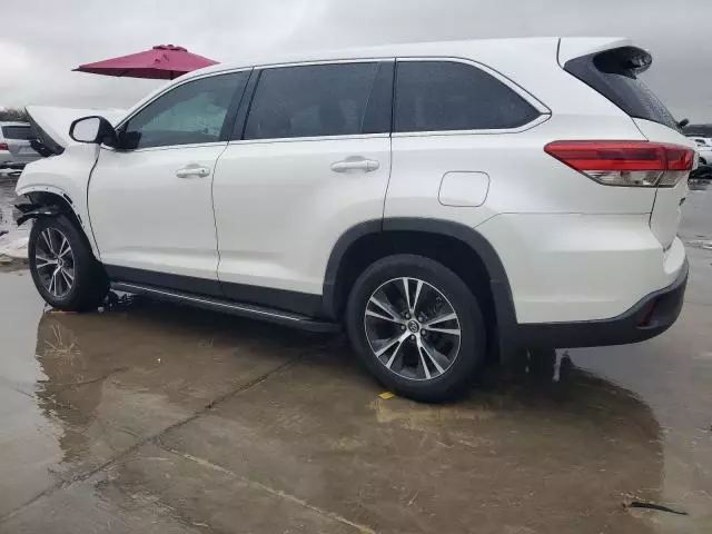 2019 Toyota Highlander LE