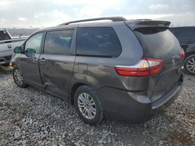 2016 Toyota Sienna XLE