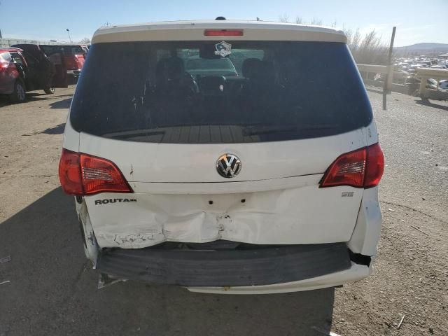 2010 Volkswagen Routan SE