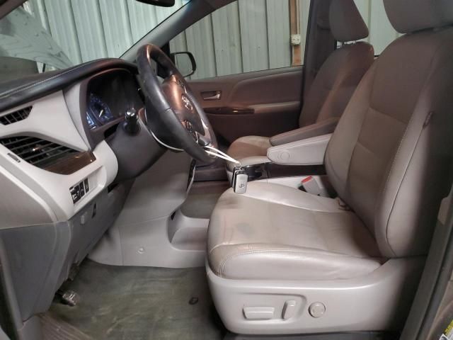 2016 Toyota Sienna XLE