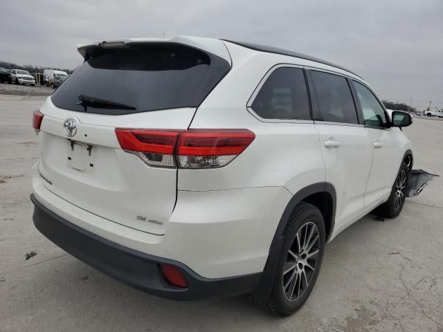 2017 Toyota Highlander SE