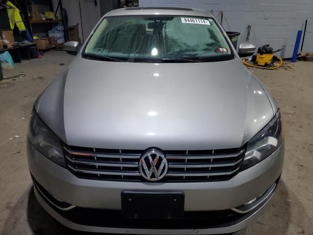 2014 Volkswagen Passat SEL