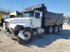 1998 Mack 600 RD600