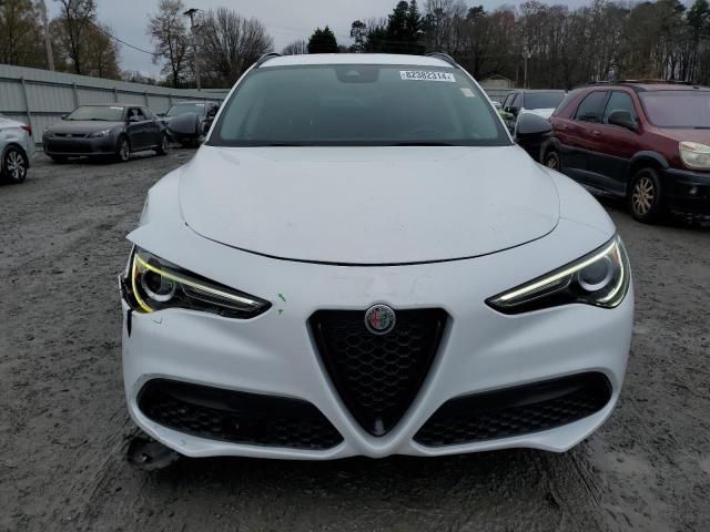 2021 Alfa Romeo Stelvio Sport