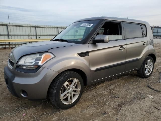 2011 KIA Soul +