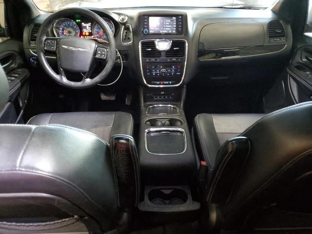 2015 Chrysler Town & Country S