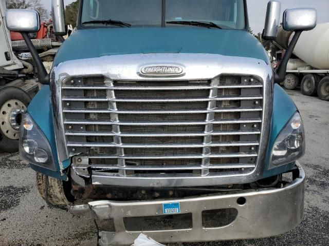 2013 Freightliner Cascadia 125