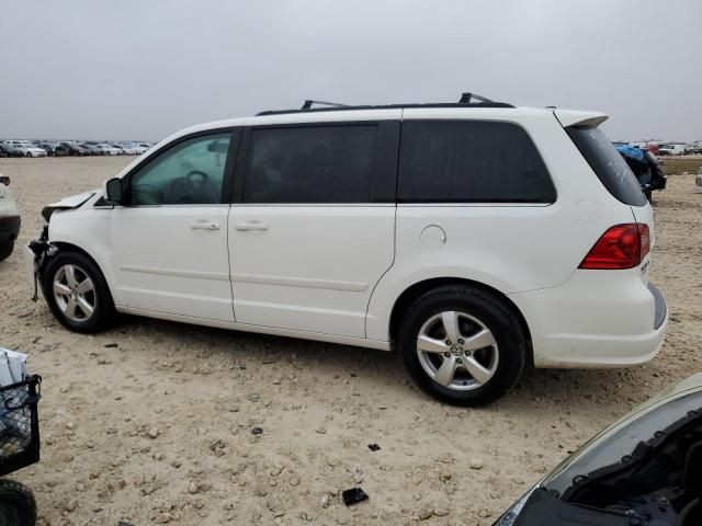 2011 Volkswagen Routan SE