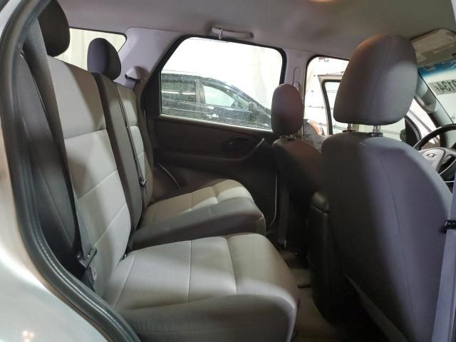 2005 Ford Escape XLS