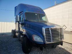 Salvage cars for sale from Copart Chicago: 2017 Freightliner Cascadia 125