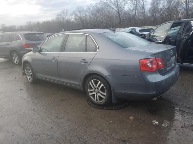 2005 Volkswagen New Jetta 2.5L Option Package 2