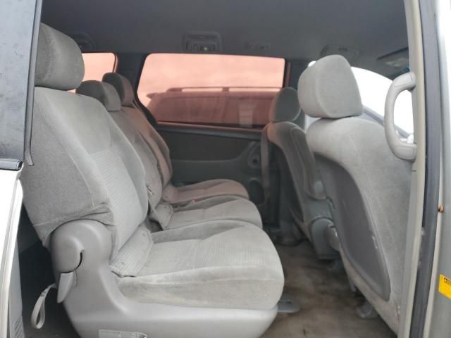 2006 Toyota Sienna CE