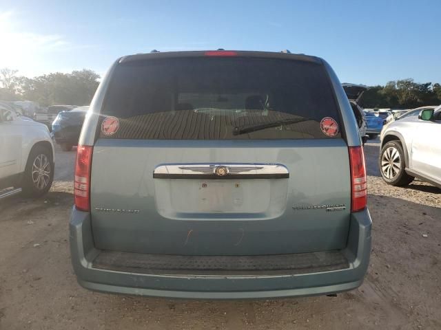 2010 Chrysler Town & Country Touring