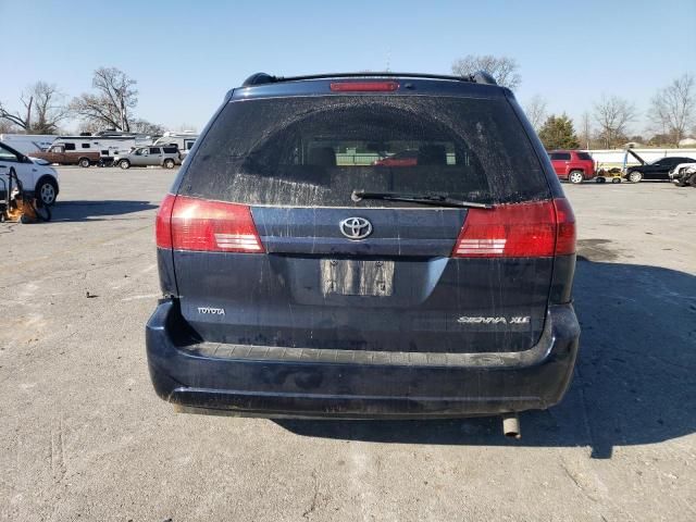 2005 Toyota Sienna XLE