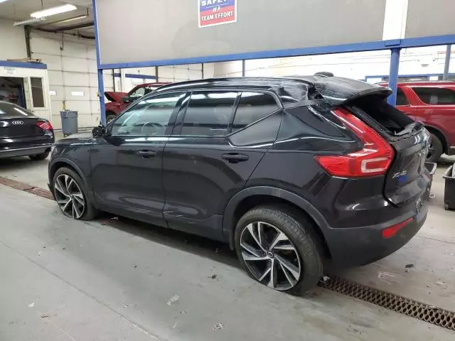 2021 Volvo XC40 T5 R-Design