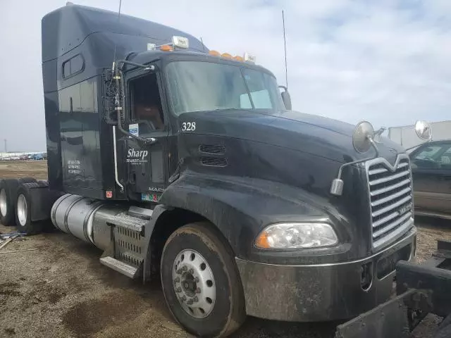 2015 Mack 600 CXU600