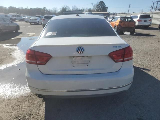 2013 Volkswagen Passat SEL